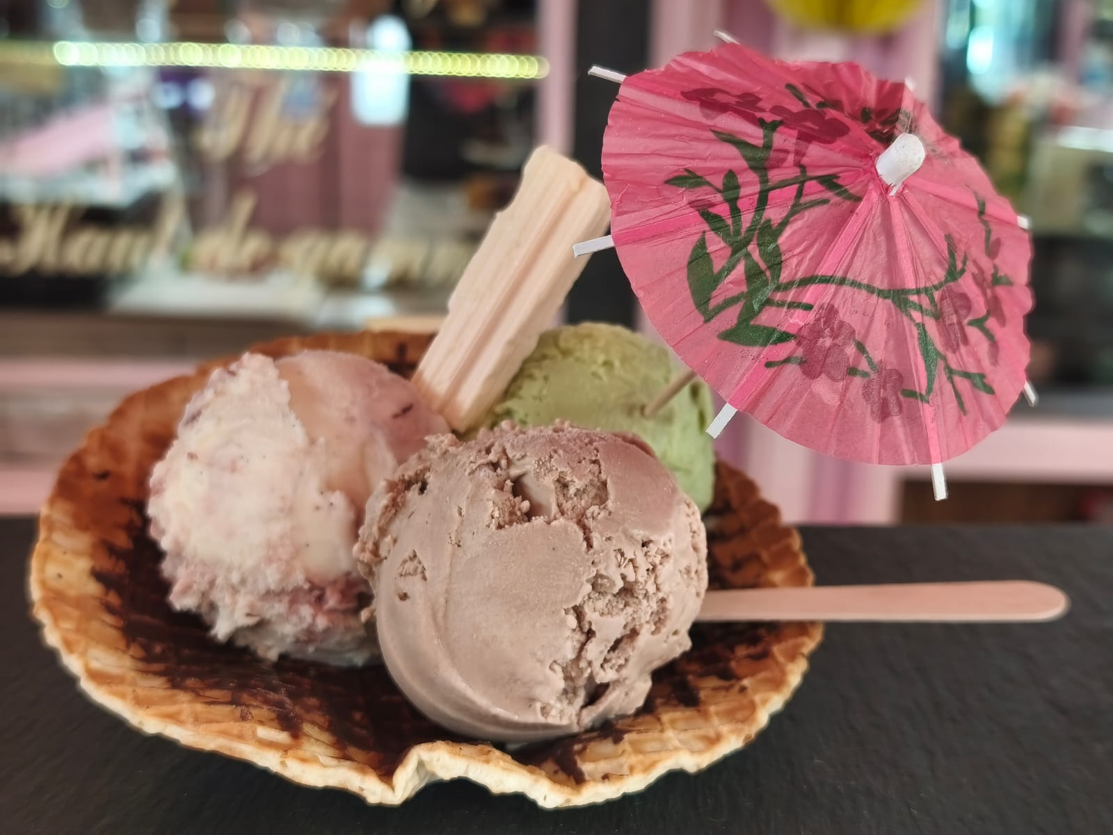 glaces-artisanales-et-bois-casse